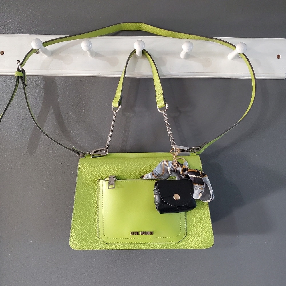 STEVE MADDEN Bloren neon green 2-way chain satchel crossbody From Smokers Home - Picture 4 of 13